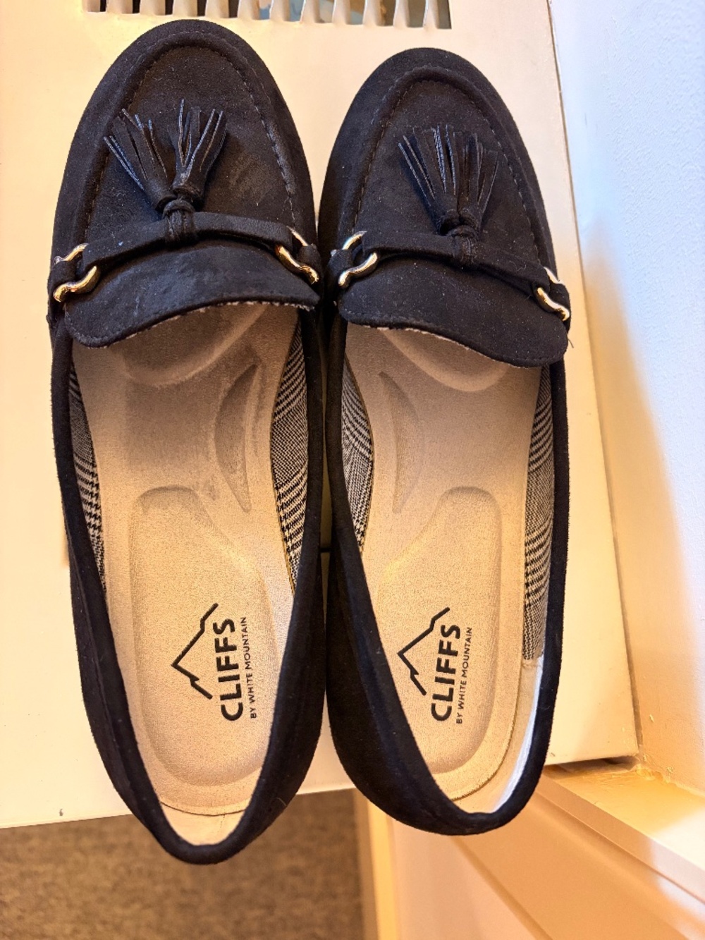 CLIFFS by White Mountain Loafers 8M